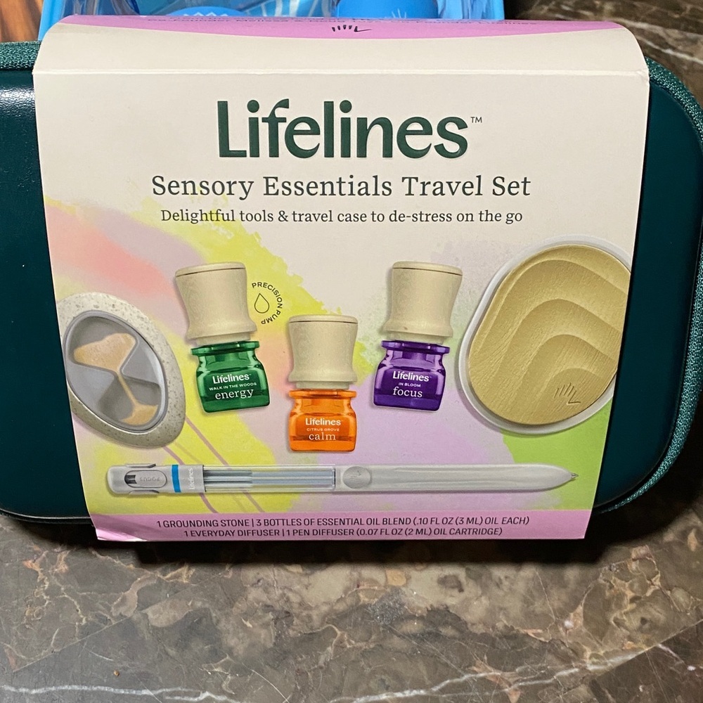 PRICE DROP Lifelines Sensory Essentials Travel Diffuser Set with case